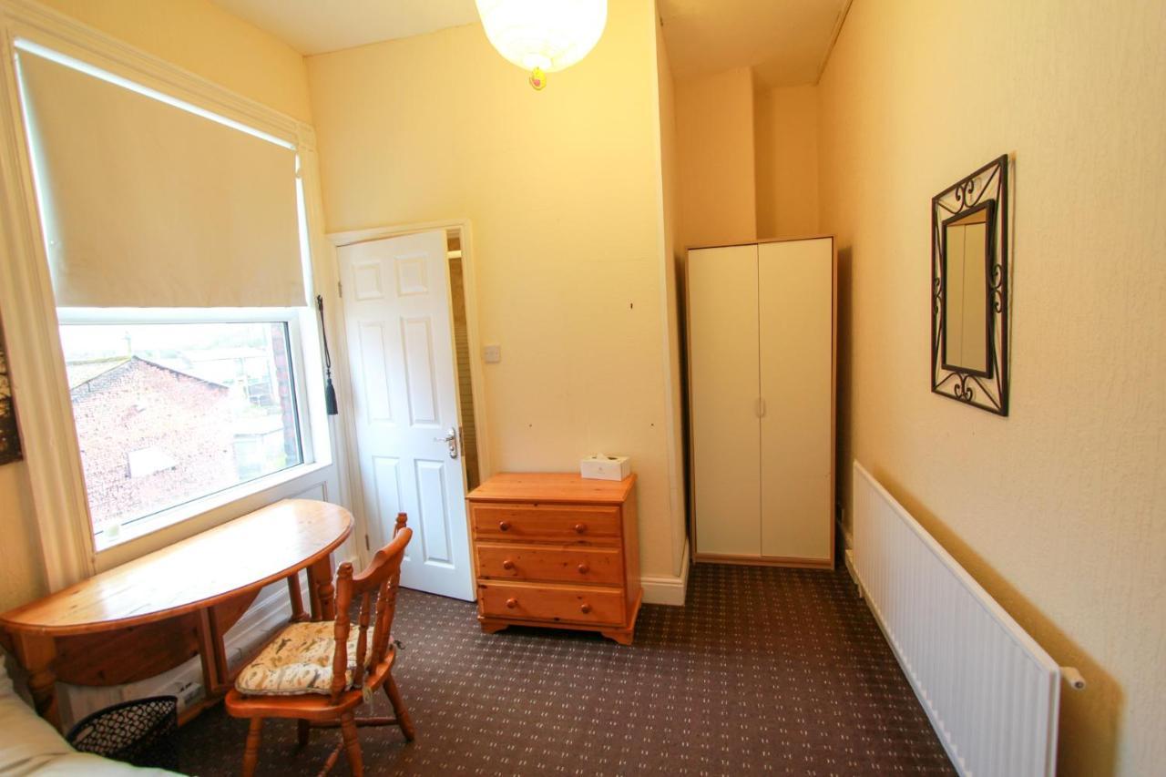 Central Bolton Accommodation Exterior foto