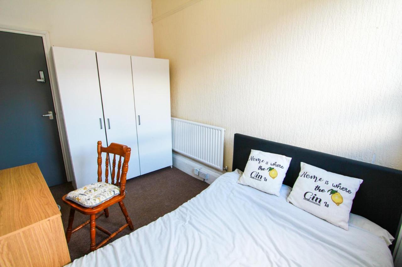 Central Bolton Accommodation Exterior foto